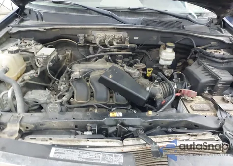 2008 Ford Escape Xlt из США, поврежденный, VIN 1FMCU93158KB27073